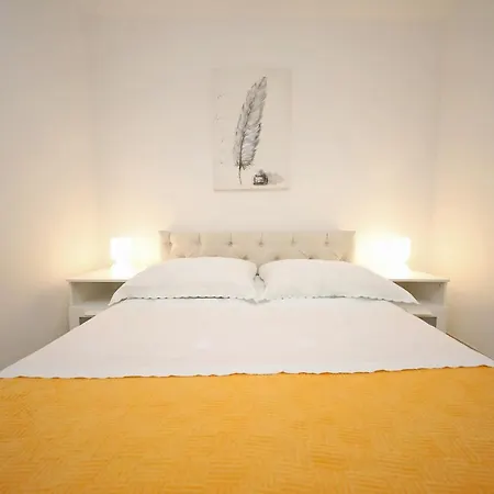 Apartment Krolo *